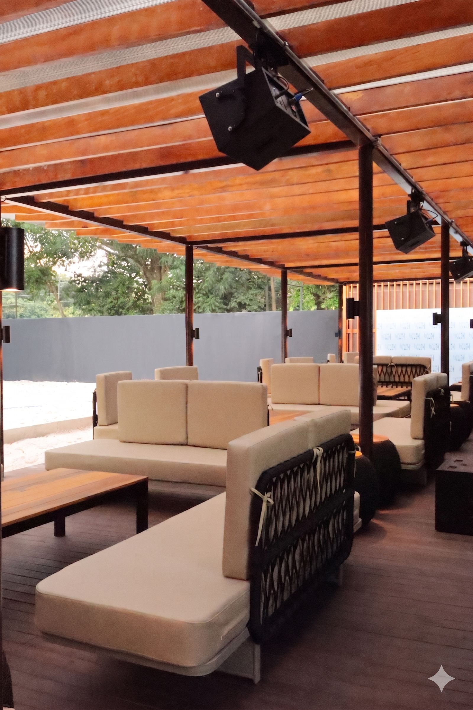 Lounge do Pato Beach Club